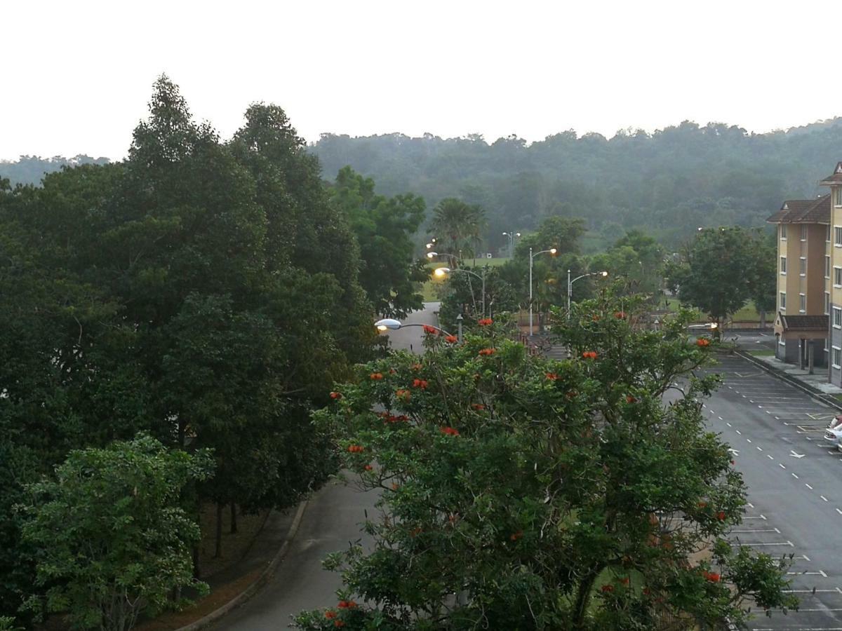A1-04-03 Damiana Apartment Tanjong Malim Exterior foto